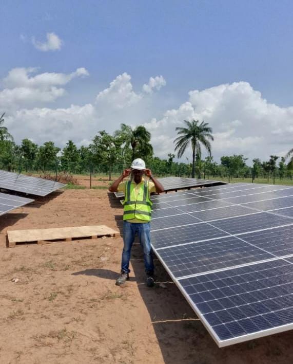 Carl Solar inverter and battery bank